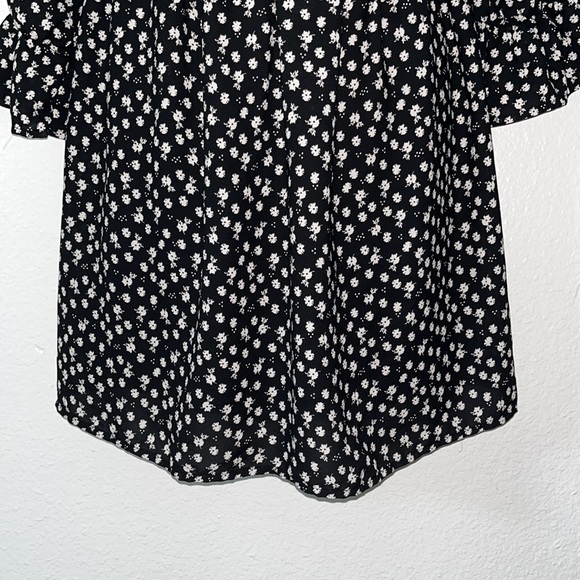 SOLD! AUW floral ruffled sleeves off the shoulder dress - Picture 3 of 16
